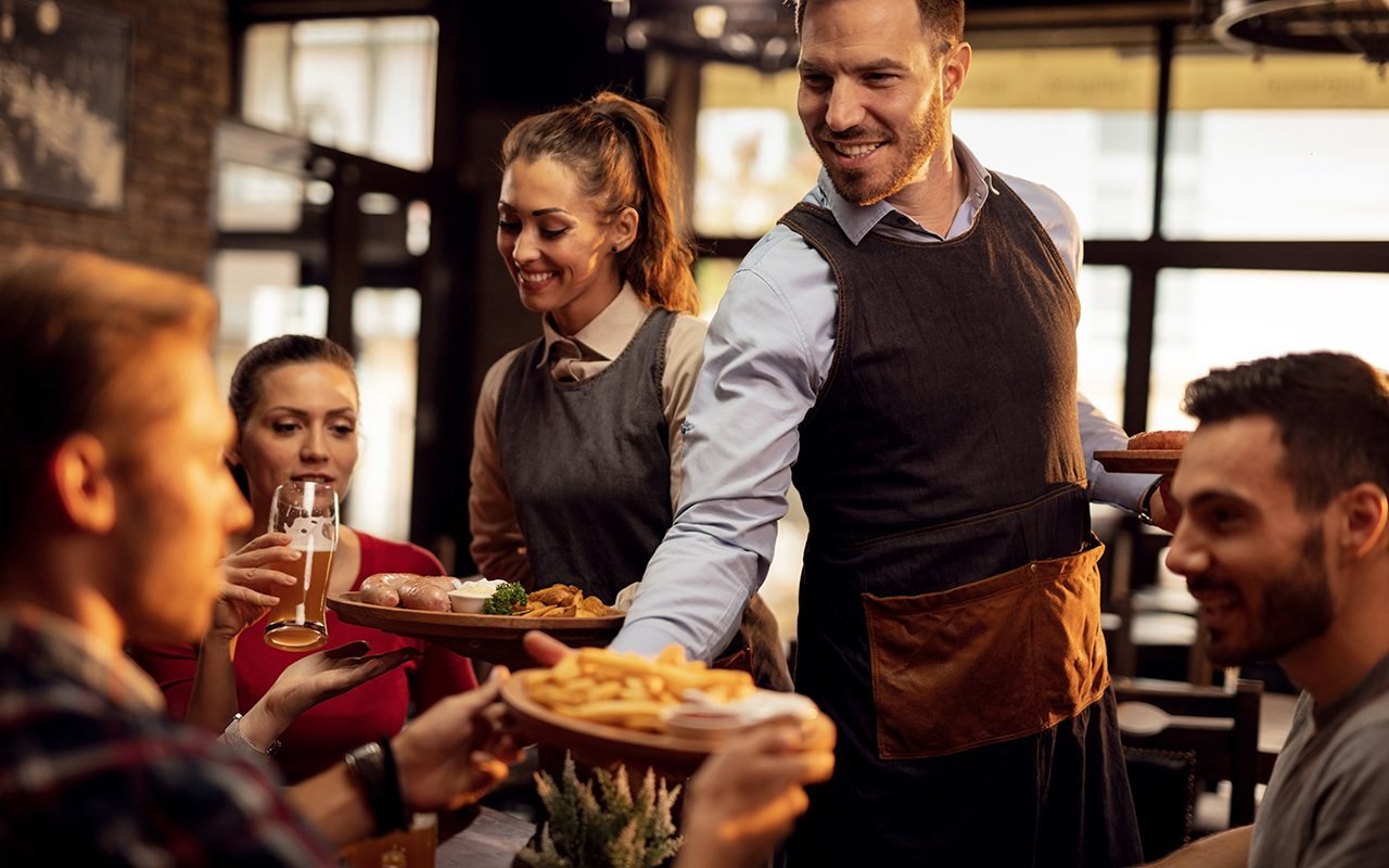 A Guide to Reduce Food Costs in Your Restaurant